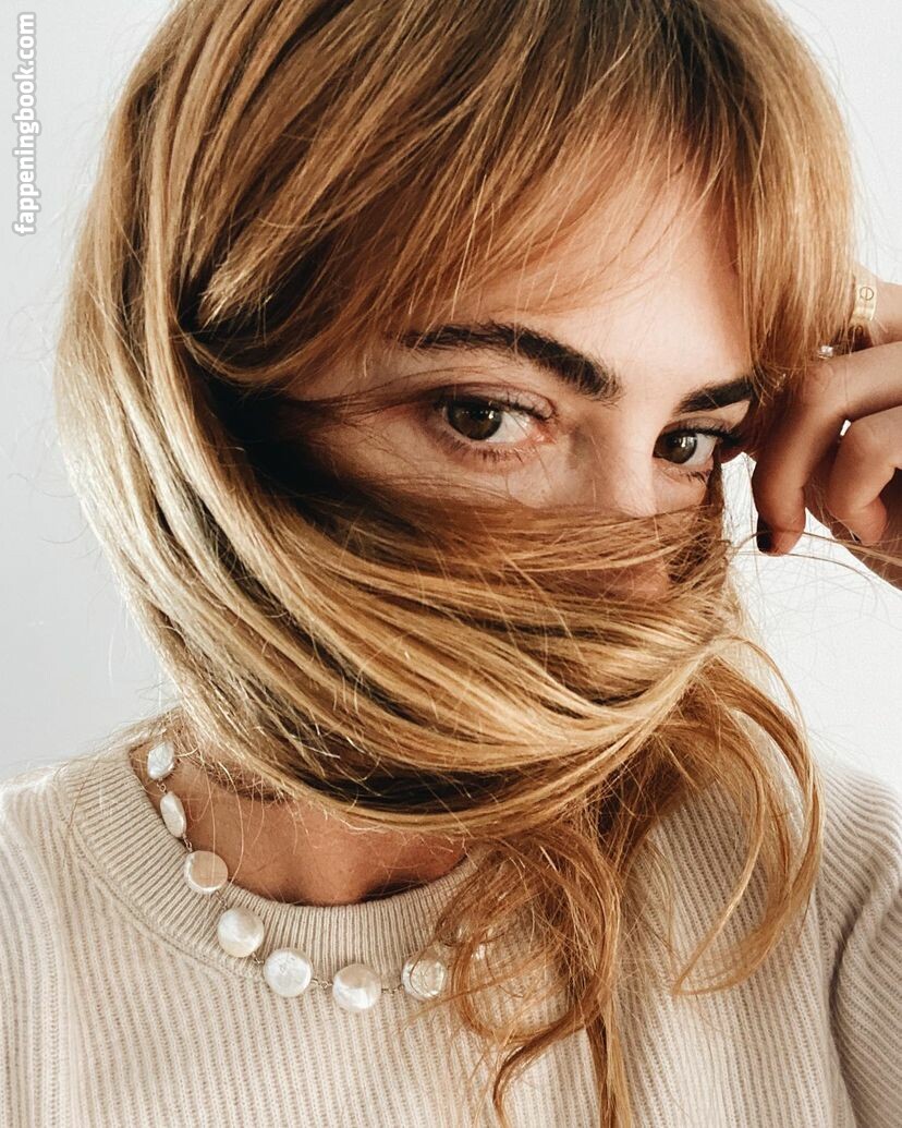 Emily Wickersham: Nude Scenes And Celebrity Insights