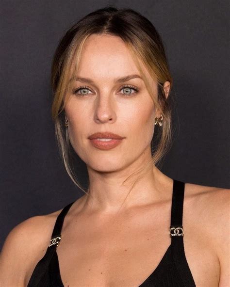 Jessica Mcnamee Sexy