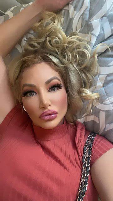 Nicolette Shea Onlyfan