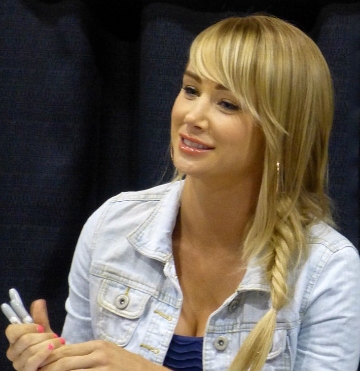 Sara Underwood Planetsuzy