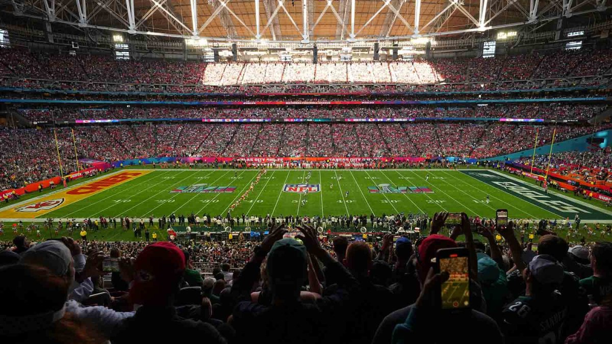 Super Bowl Countdown: Kickoff Time & Schedule
